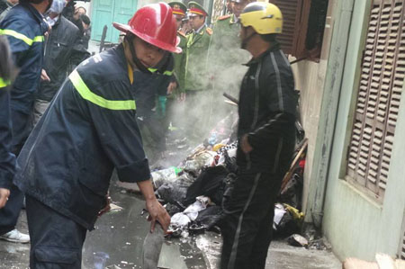 Cháy lớn trong đêm, 6 người tử vong Cháy lớn trong đêm, 6 người tử vong