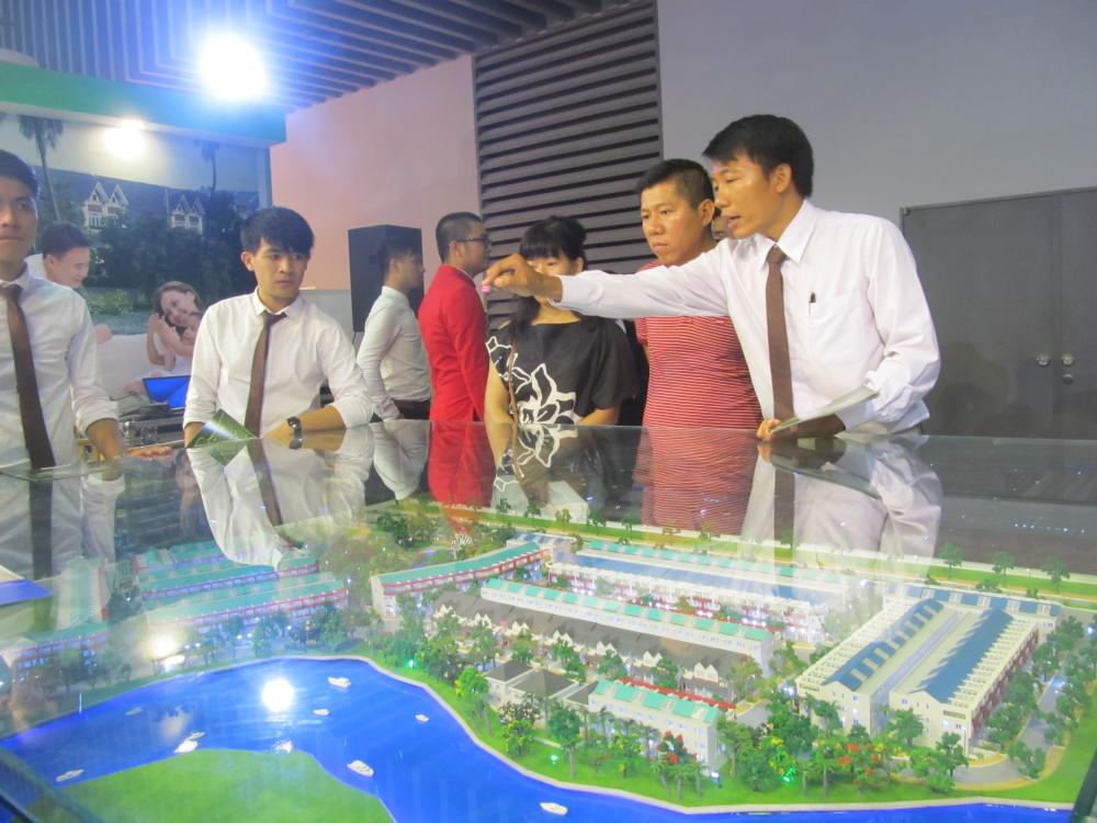 Đất nền khu Nam sôi động bung hàng. Đất nền khu Nam sôi động bung hàng.