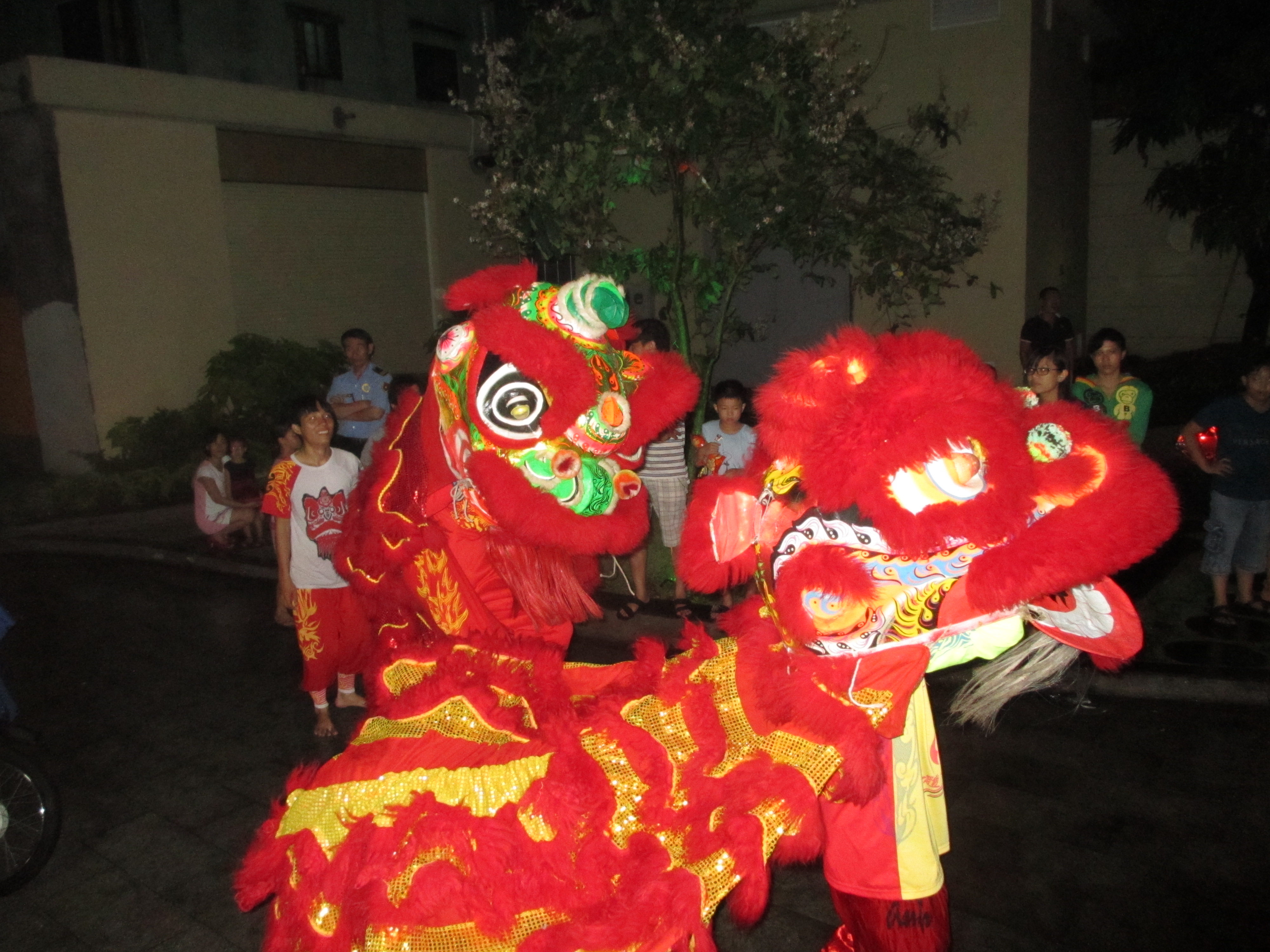 Khép lại trung thu 2014 với niềm vui trẻ thơ Khép lại trung thu 2014 với niềm vui trẻ thơ